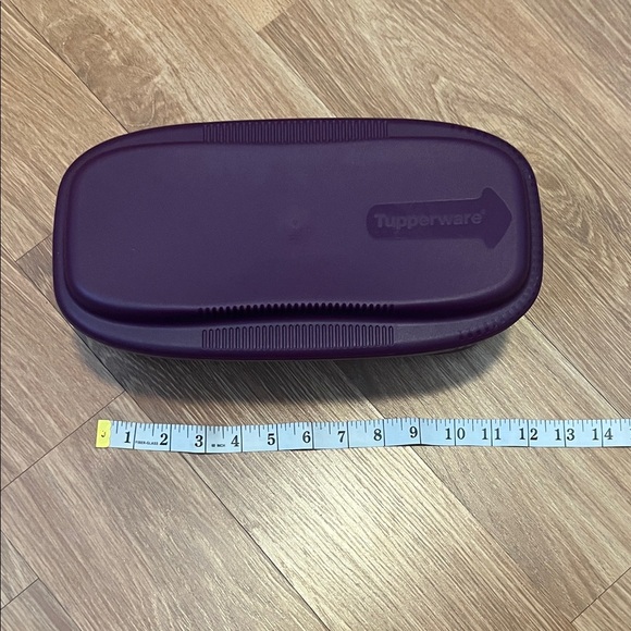 Tupperware Deep Purple Container microwave pasta cooker. New - Picture 3 of 4